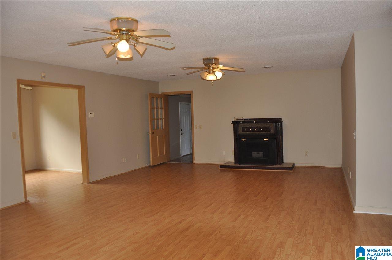 135 Loil Abbott Road Hayden, AL 35079 - Photo 3 of 25