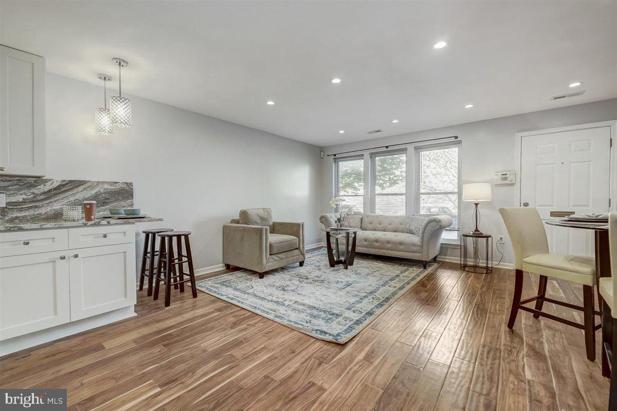 1115 Harvard Street Northwest, Unit R Washington, DC 20009 - Photo 3 of 11