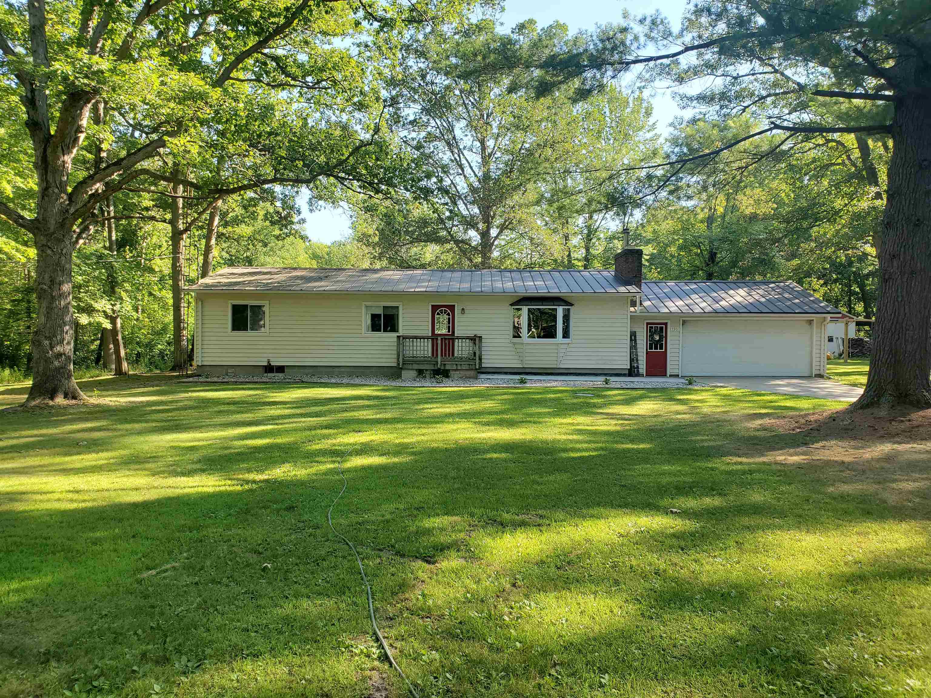 5901 West Barden Road Coleman, MI 48618 - Photo 2 of 28 1903036-1.JPG