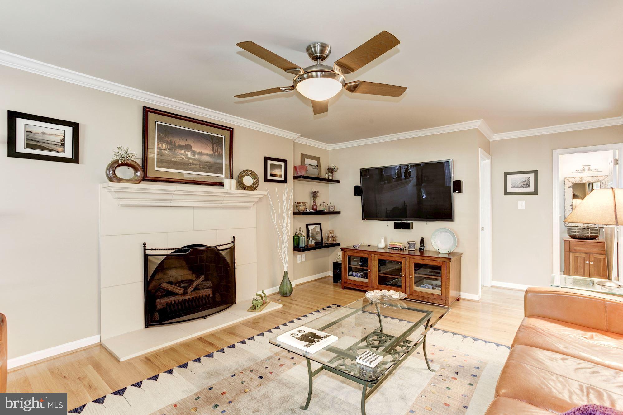 8109 West Point Drive Springfield, VA 22153 - Photo 5 of 30 Family Room