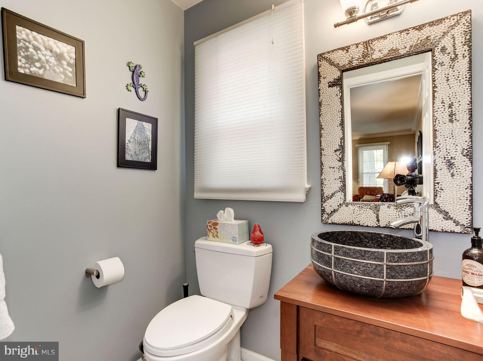 8109 West Point Drive Springfield, VA 22153 - Photo 8 of 30 Bath