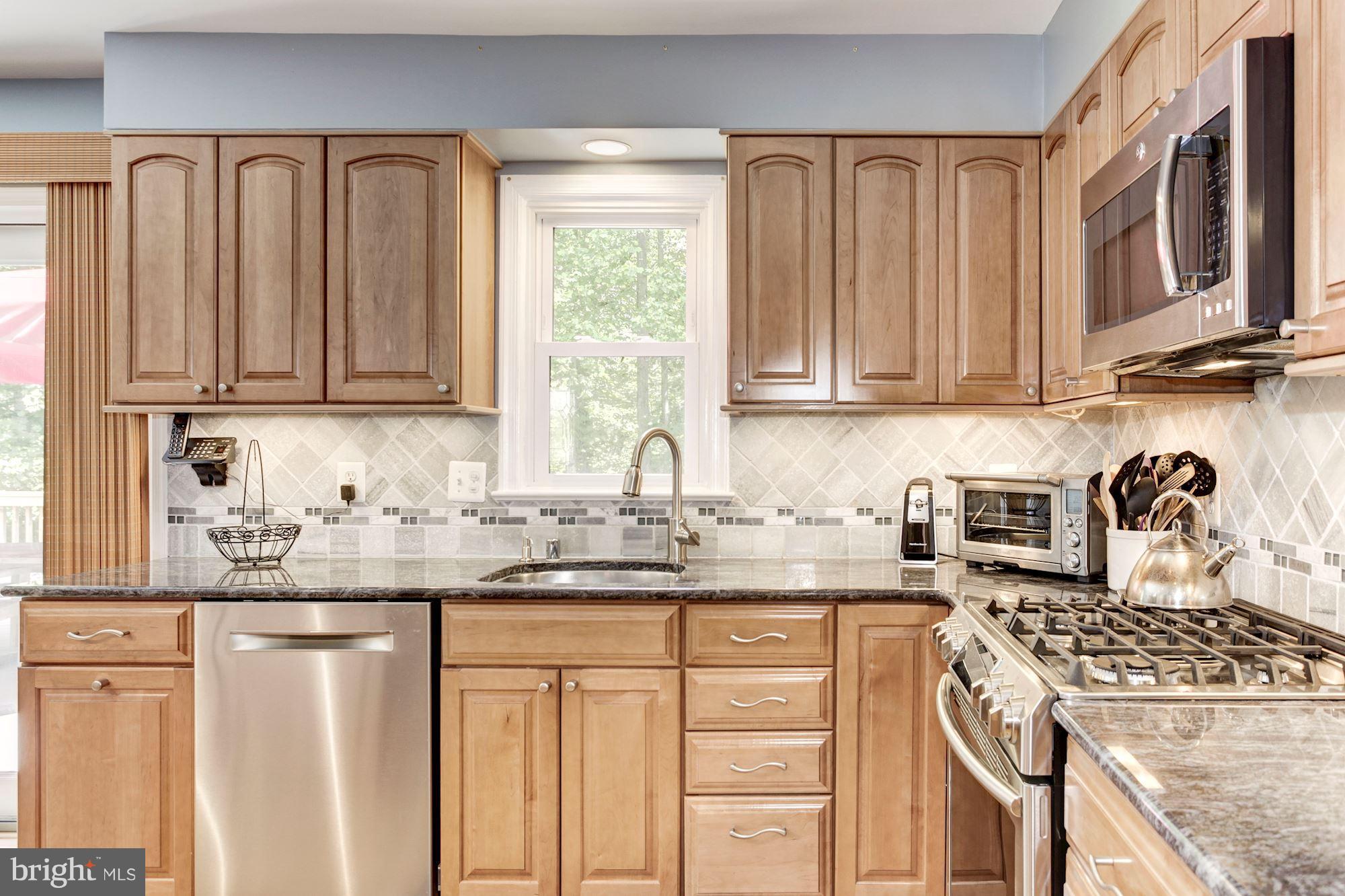 8109 West Point Drive Springfield, VA 22153 - Photo 9 of 30 Kitchen