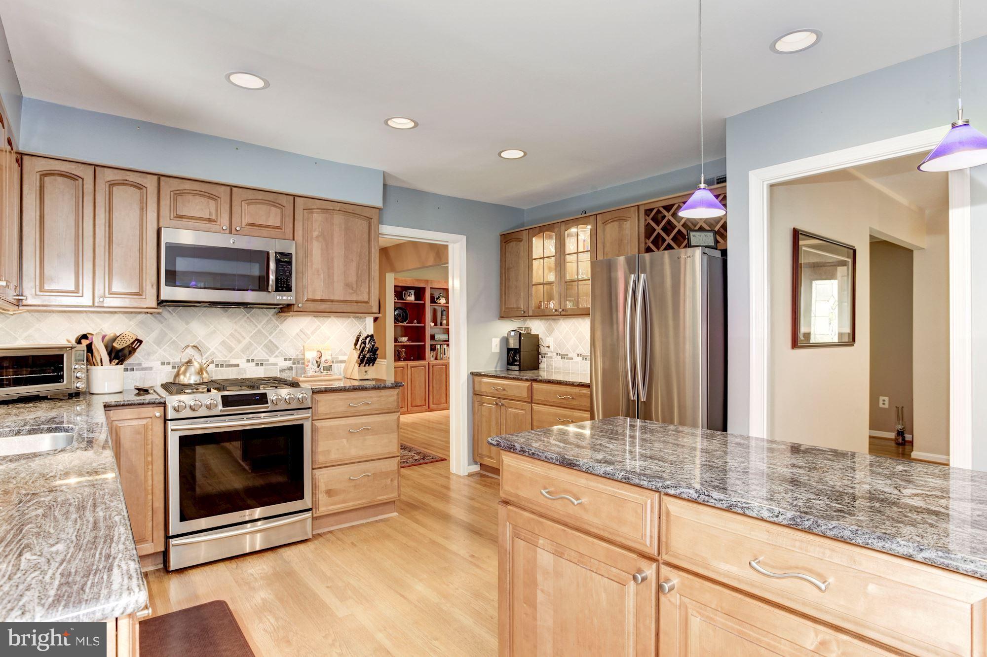 8109 West Point Drive Springfield, VA 22153 - Photo 10 of 30 Kitchen