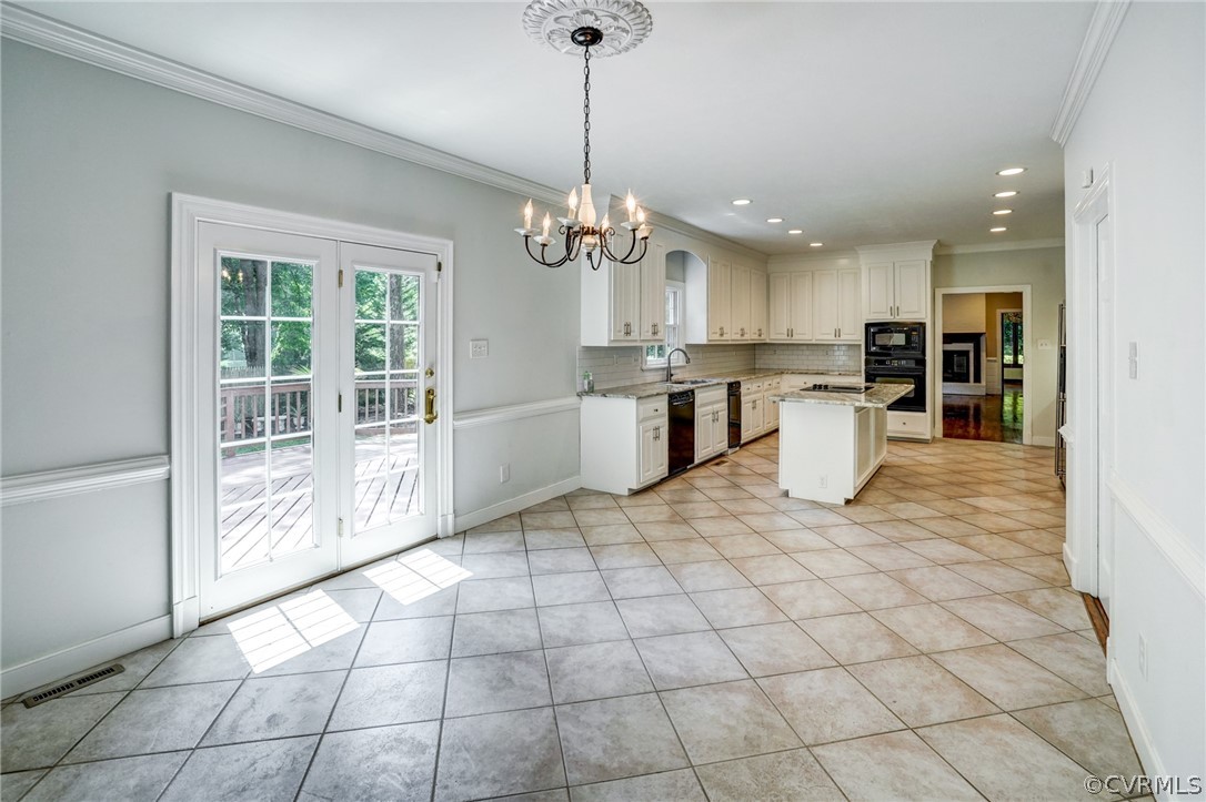 105 Burgoyne Road Henrico, VA 23229 - Photo 15 of 49 Eat-In Area off Spacious Kitchen