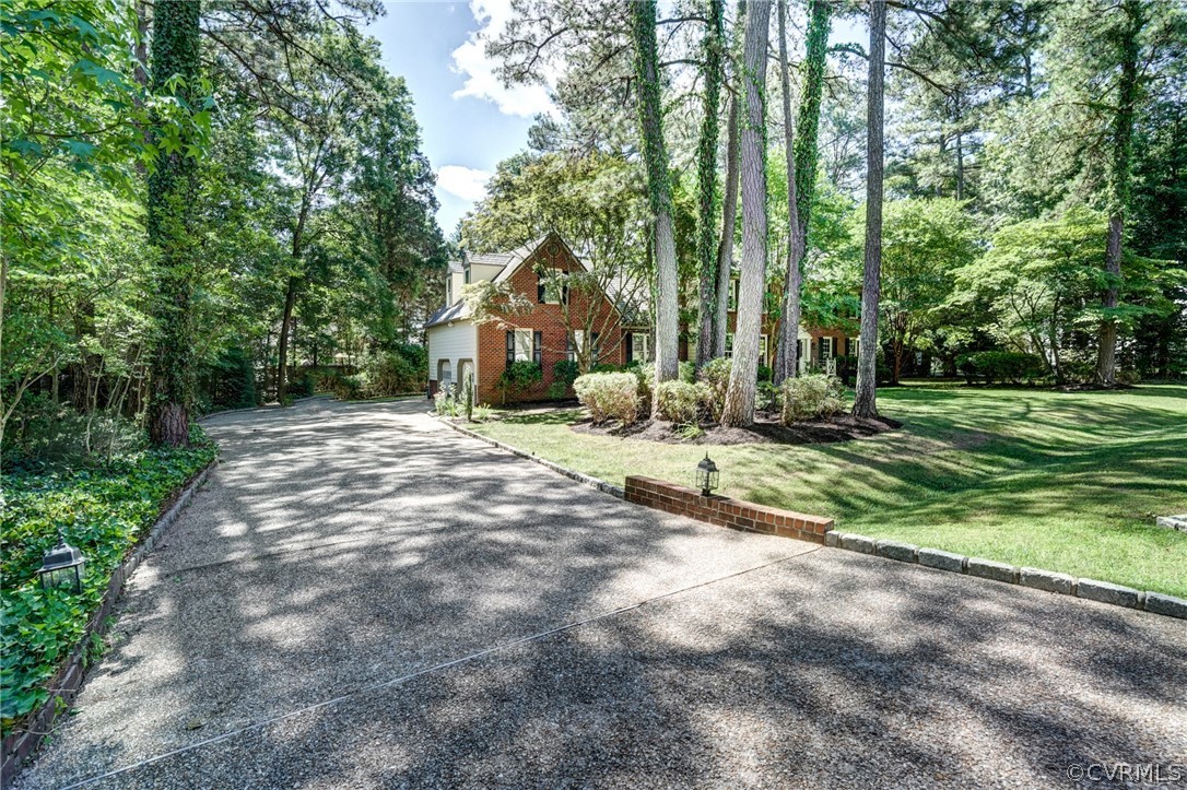 105 Burgoyne Road Henrico, VA 23229 - Photo 2 of 49