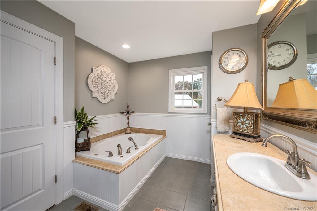 202 Howard Lingerfelt Road Vale, NC 28168 - Photo 14 of 31 Gallery Image 14