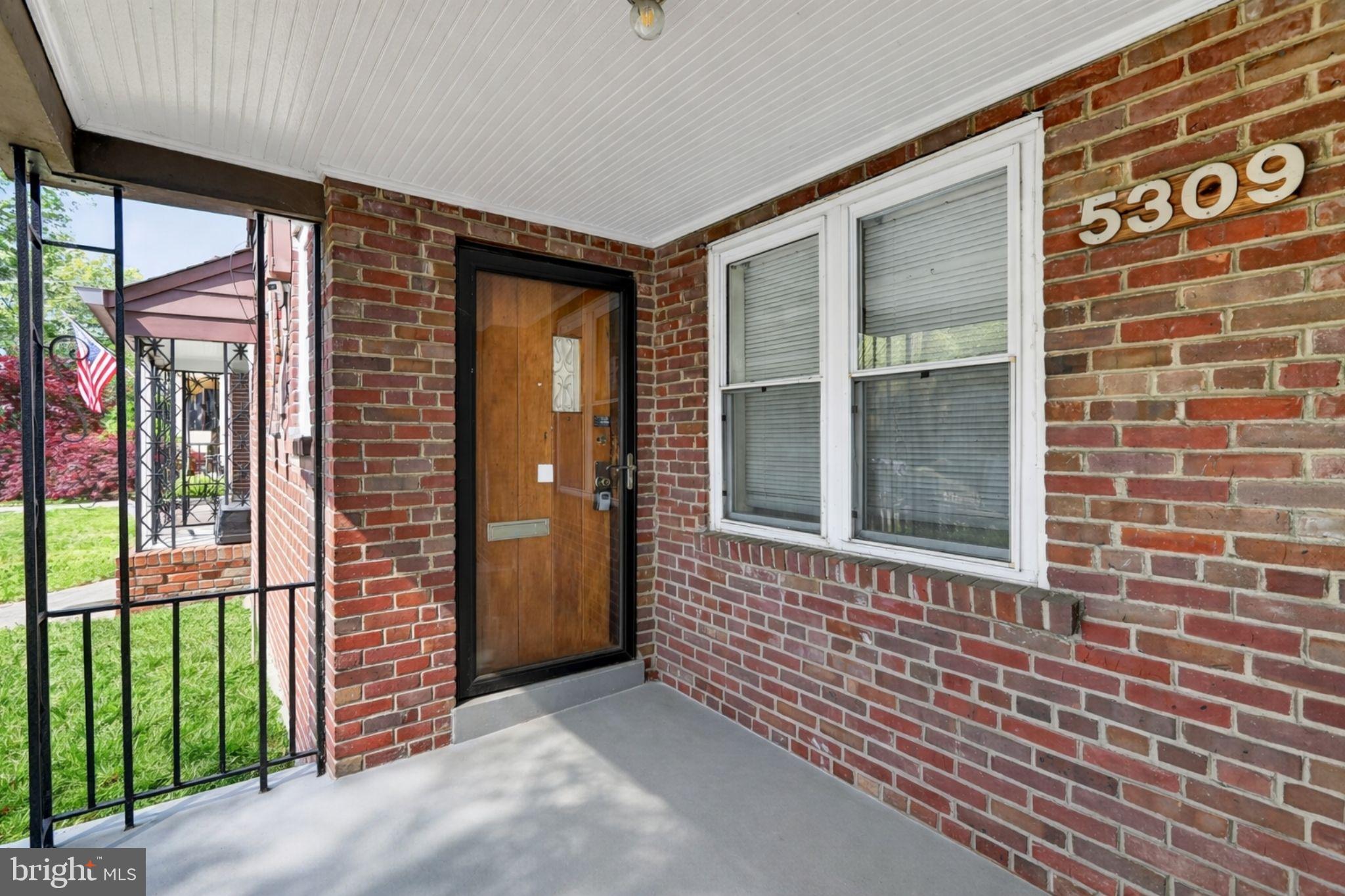 5309 2nd Street Northwest Washington, DC 20011 - Photo 3 of 31