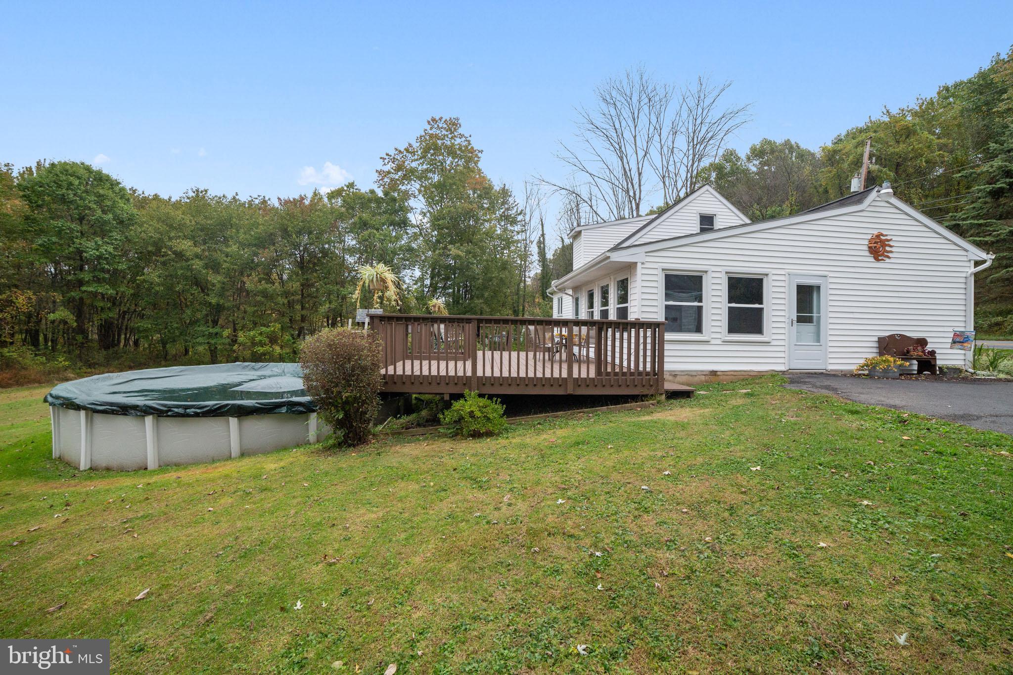 8865 Mountain Road Alburtis, PA 18011 - Photo 8 of 27 Gallery Image 8