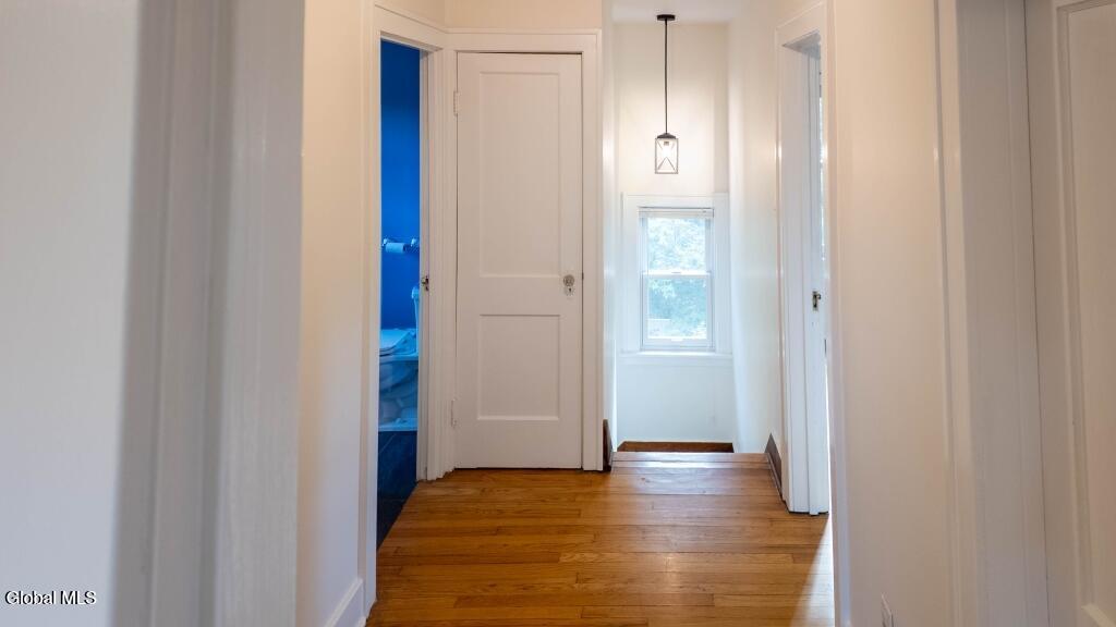 128 Putnam Road Schenectady, NY 12306 - Photo 15 of 44 15-Upstairs Hallway