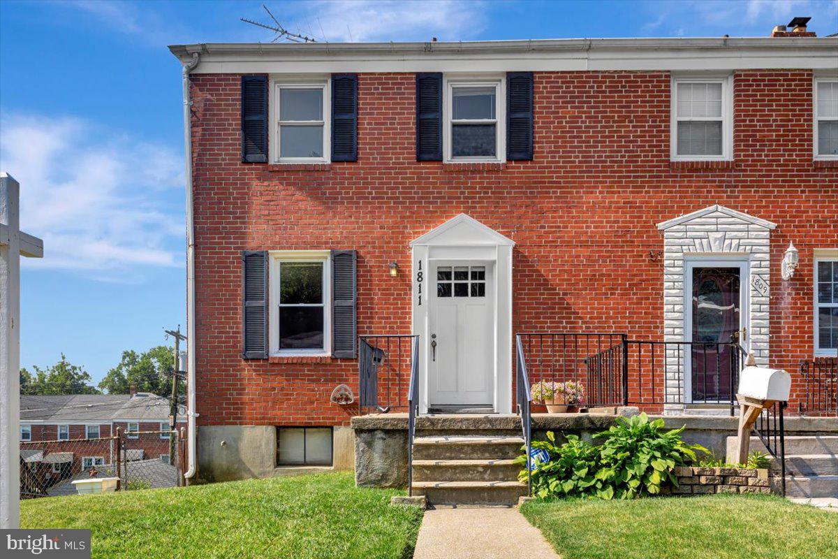 1811 Trenleigh Road Parkville, MD 21234 - Photo 2 of 35 All brick end unit tonwhome w/large yard
