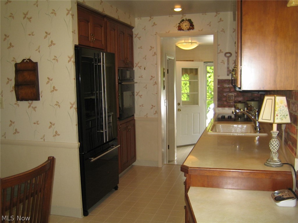 38025 Bainbridge Road Solon, OH 44139 - Photo 8 of 26 Gallery Image 8