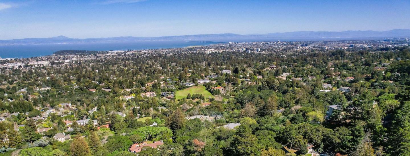 255 Pinehill Road Hillsborough, CA 94010 - Photo 3 of 4 a view of city and mountain