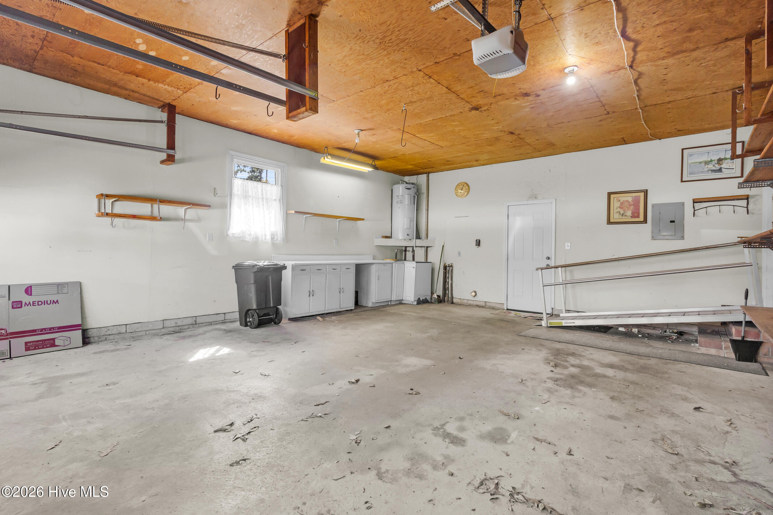 609 Edgehill Road Trent Woods, NC 28562 - Photo 24 of 49 Interior - Garage