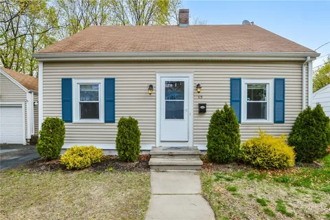 $399,900 | 115 Sunbury Street, Providence, RI 02908