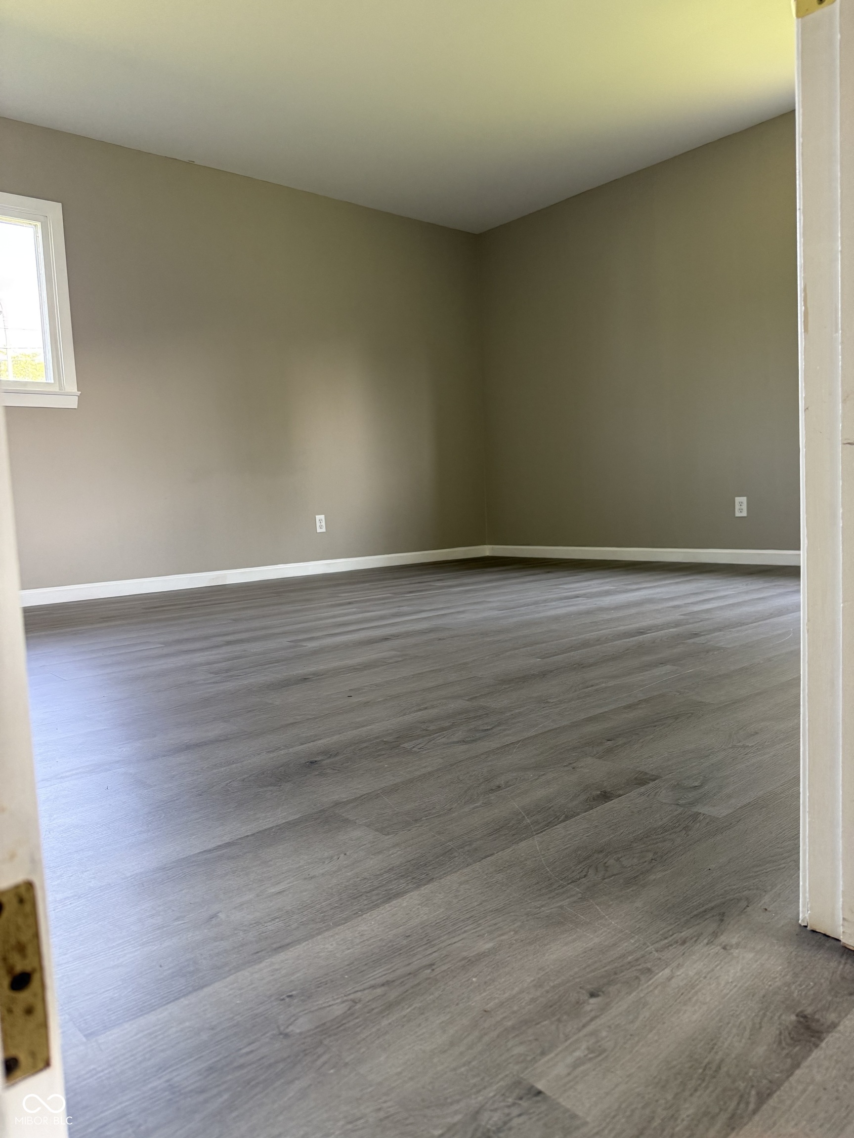 2585 Union Street Columbus, IN 47201 - Photo 12 of 28