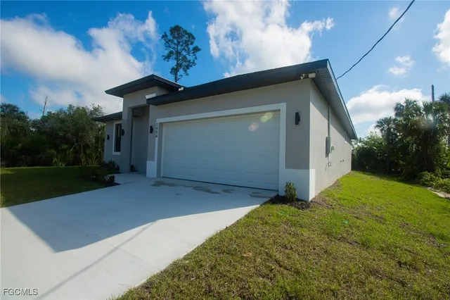 $2,400 | 1456 Rugby Circle, LaBelle, FL 33935