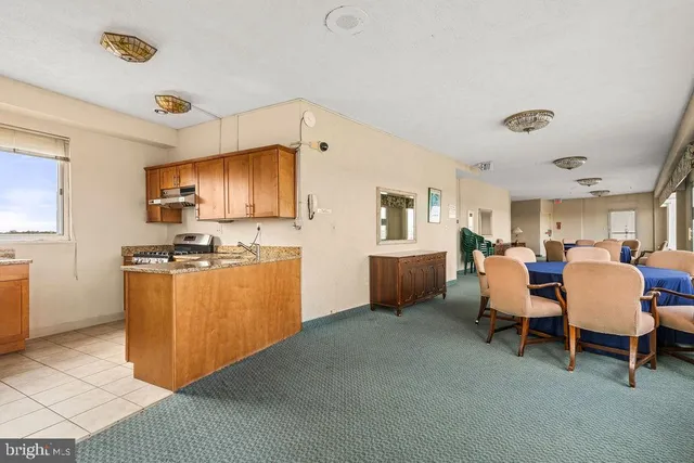 $196,999 | 10201 Grosvenor Place, Unit 716, Rockville, MD 20852