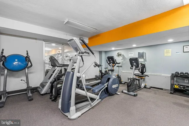 $196,999 | 10201 Grosvenor Place, Unit 716, Rockville, MD 20852