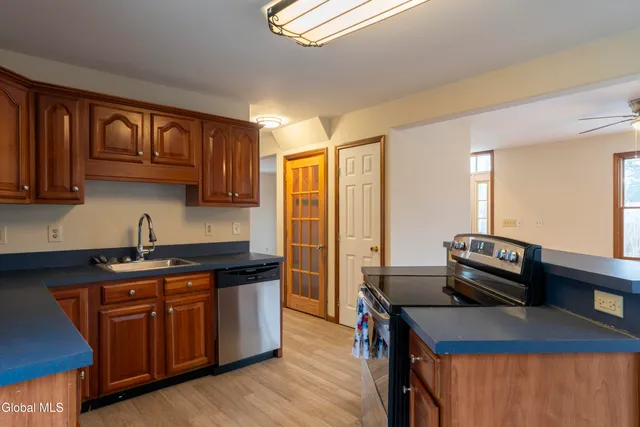 $2,950 | 4 Easy Street, Mechanicville, NY 12118