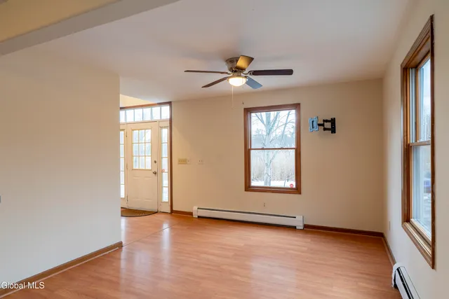 $2,950 | 4 Easy Street, Mechanicville, NY 12118