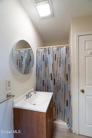 $2,950 | 4 Easy Street, Mechanicville, NY 12118