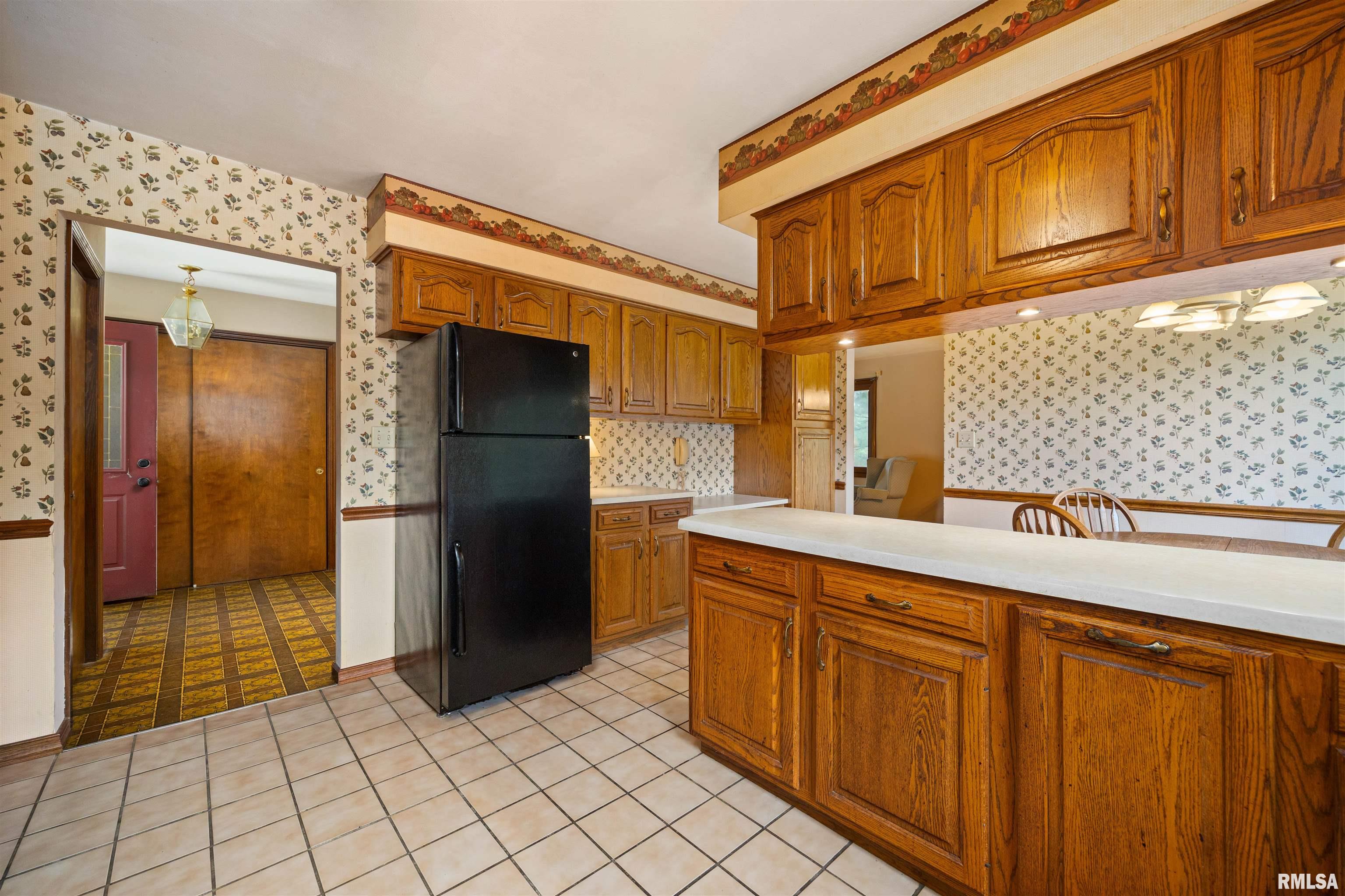 6307 North Post Oak Road Peoria, IL 61615 - Photo 8 of 45