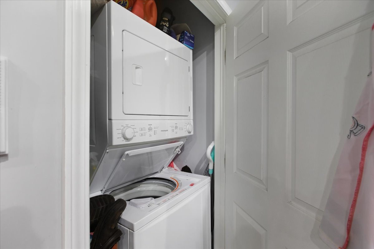 518 North May Street, Unit 1 Chicago, IL 60642 - Photo 10 of 10 a bathroom with a sink and toilet