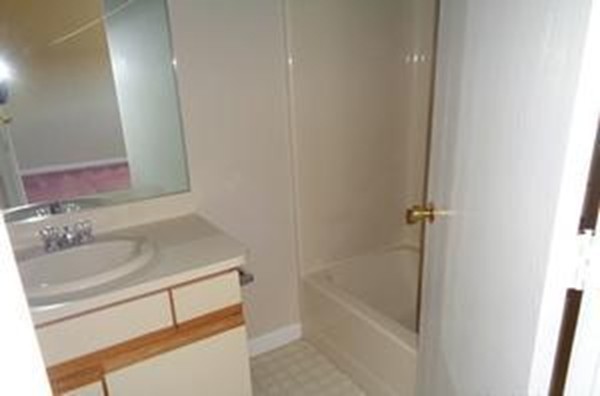 28 Southbridge Road, Unit 301 Charlton, MA 01507 - Photo 8 of 11 Gallery Image 8