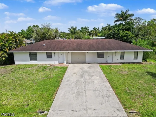 $350,000 | 2208-2210 Iris Way, Fort Myers, FL 33905