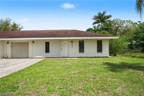$350,000 | 2208-2210 Iris Way, Fort Myers, FL 33905