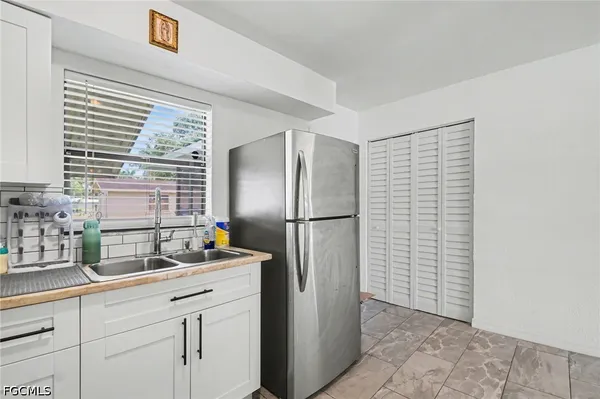$350,000 | 2208-2210 Iris Way, Fort Myers, FL 33905
