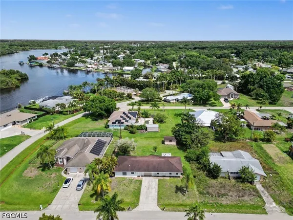 $350,000 | 2208-2210 Iris Way, Fort Myers, FL 33905