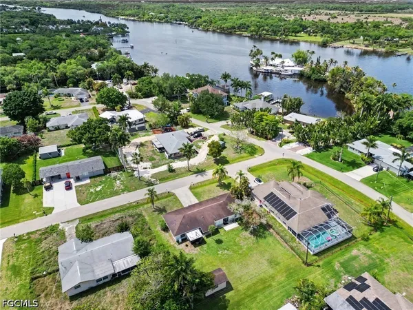 $350,000 | 2208-2210 Iris Way, Fort Myers, FL 33905