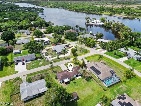 $350,000 | 2208-2210 Iris Way, Fort Myers, FL 33905