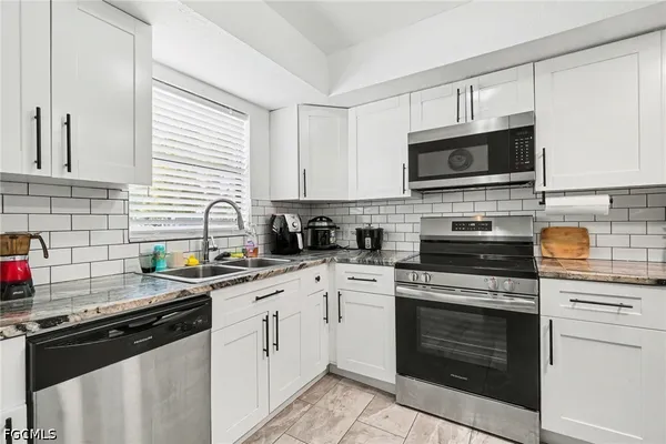 $350,000 | 2208-2210 Iris Way, Fort Myers, FL 33905