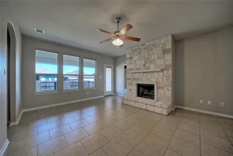 $2,700 | 18413 Falcon Pointe Boulevard, Pflugerville, TX 78660