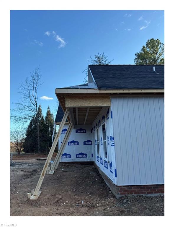 130 Fox Run Eden, NC 27288 - Photo 4 of 4 Side view of front porch