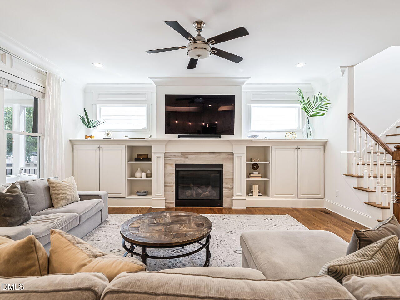 609 New Road Raleigh, NC 27608 - Photo 9 of 54 007-1280x960-living-room