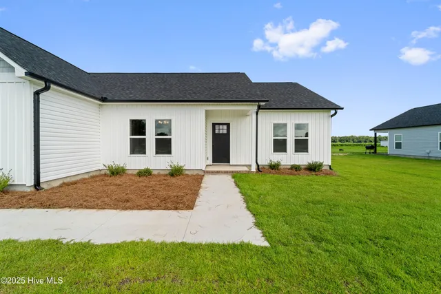 $297,900 | 3648 Highway 41, Trenton, NC 28585