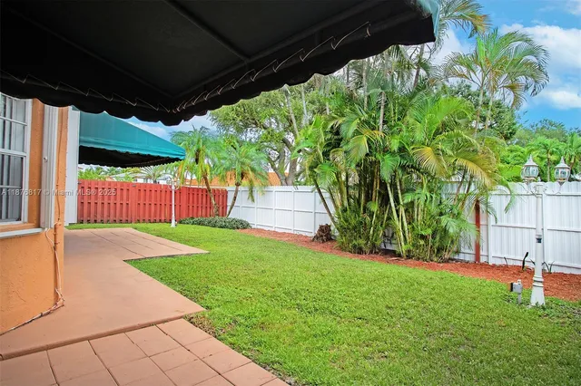 $4,300 | 19921 Northwest 86th Avenue, Hialeah, FL 33015