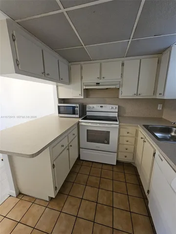 $1,799 | 8290 Lake Drive, Unit 230, Doral, FL 33166