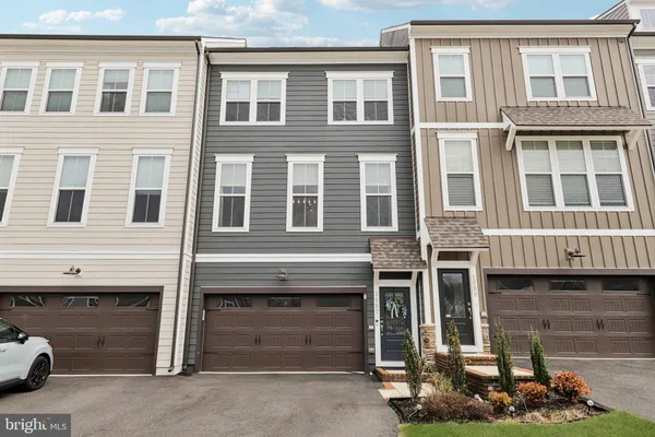 $664,900 | 1687 Aspen Poplar Road, Dumfries, VA 22026