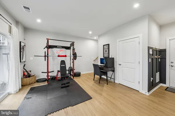 a picture of a wall with a white wall and a picture