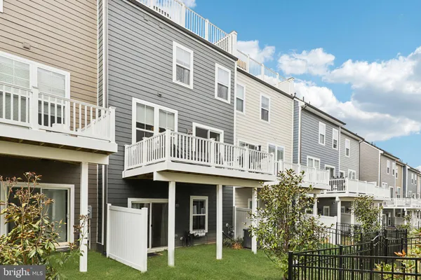 $664,900 | 1687 Aspen Poplar Road, Dumfries, VA 22026