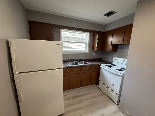 $1,150 | 1213 34th Avenue, Unit 2, Melrose Park, IL 60160