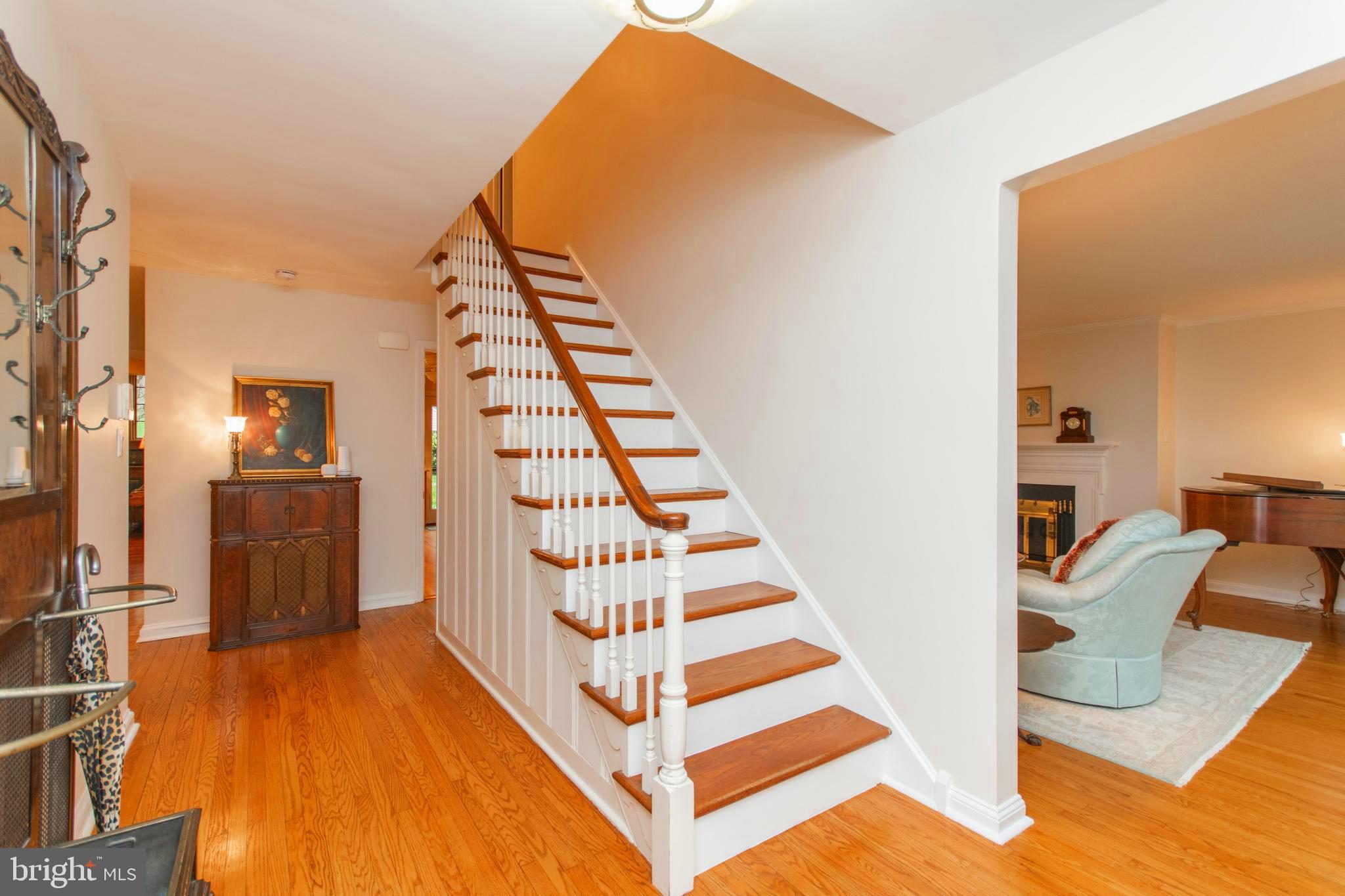 1333 Rydal Road Jenkintown, PA 19046 - Photo 4 of 30 Foyer