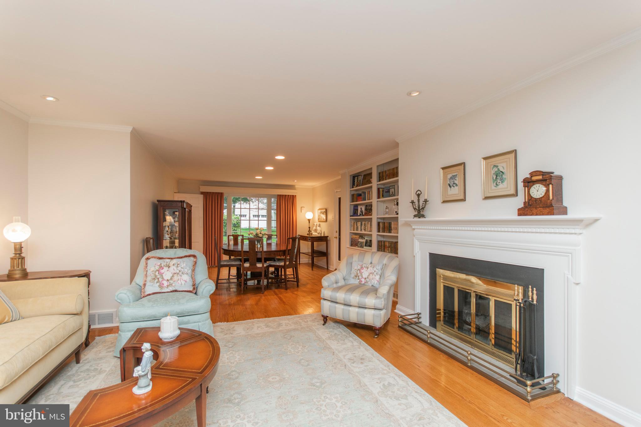 1333 Rydal Road Jenkintown, PA 19046 - Photo 5 of 30 Living Room