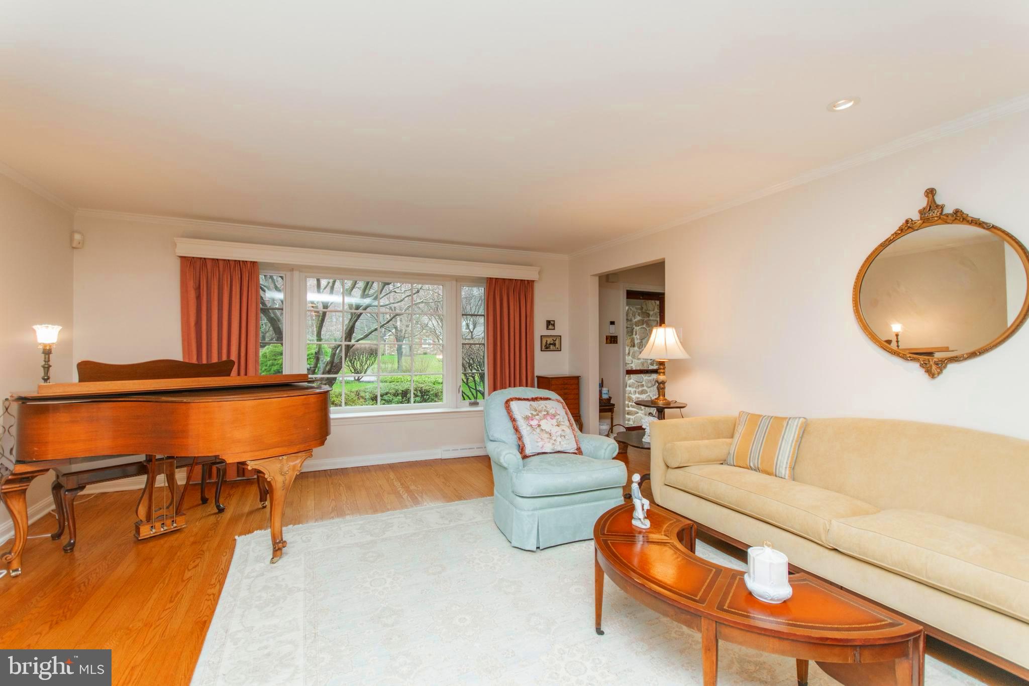 1333 Rydal Road Jenkintown, PA 19046 - Photo 6 of 30 Living Room