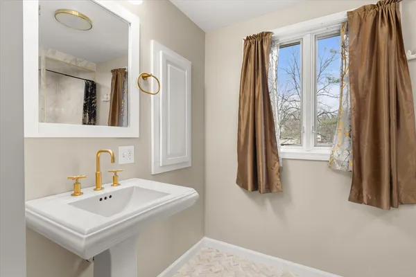 $272,800 | 1015 Lowden Road, Streator, IL 61364