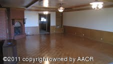 7600 Back Acres Road Amarillo, TX 79119 - Photo 2 of 10 Living Room
